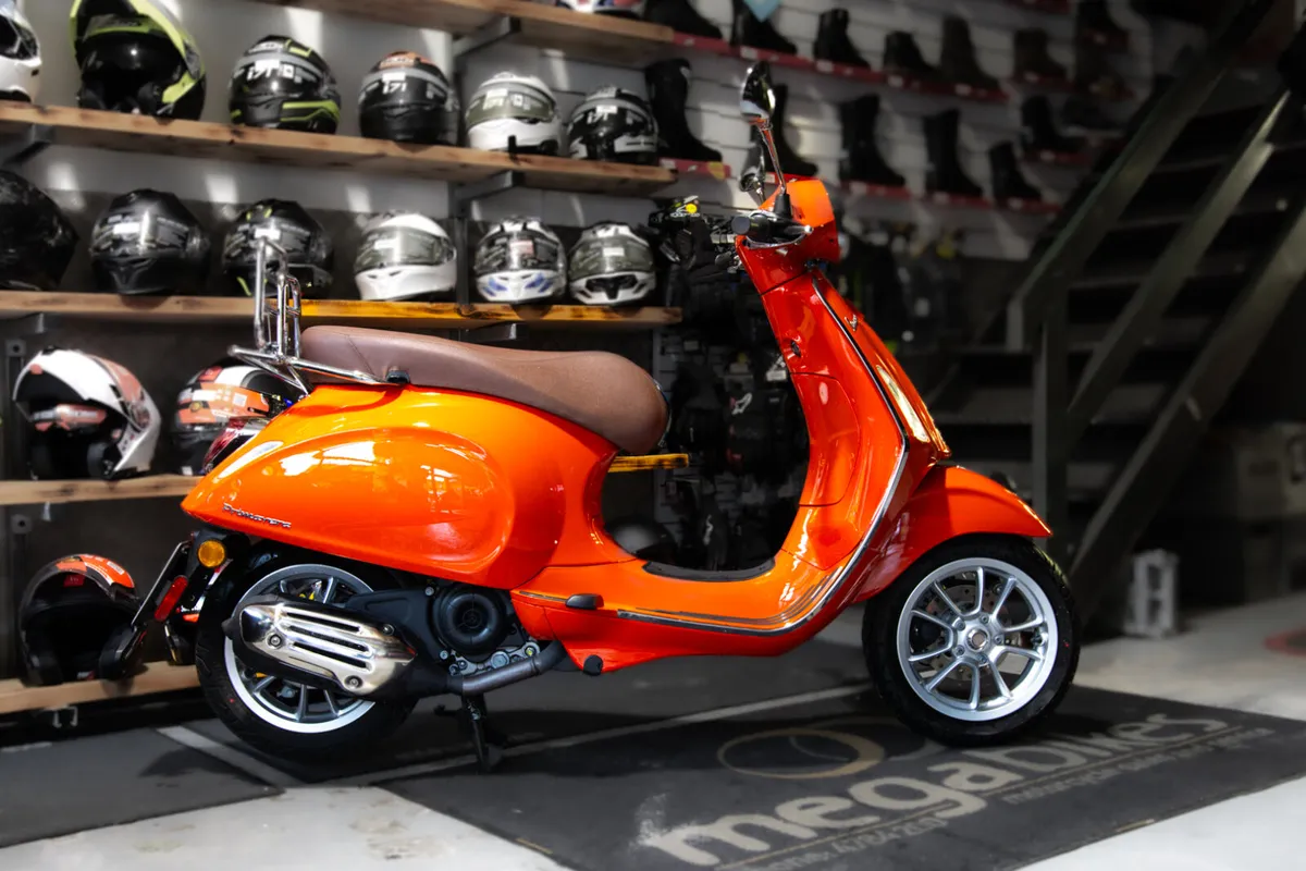 Vespa Primavera 49cc 2024 - Image 2