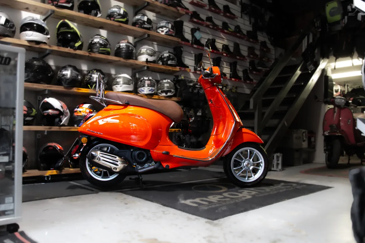 Vespa Primavera 49cc 2024 - Image 3