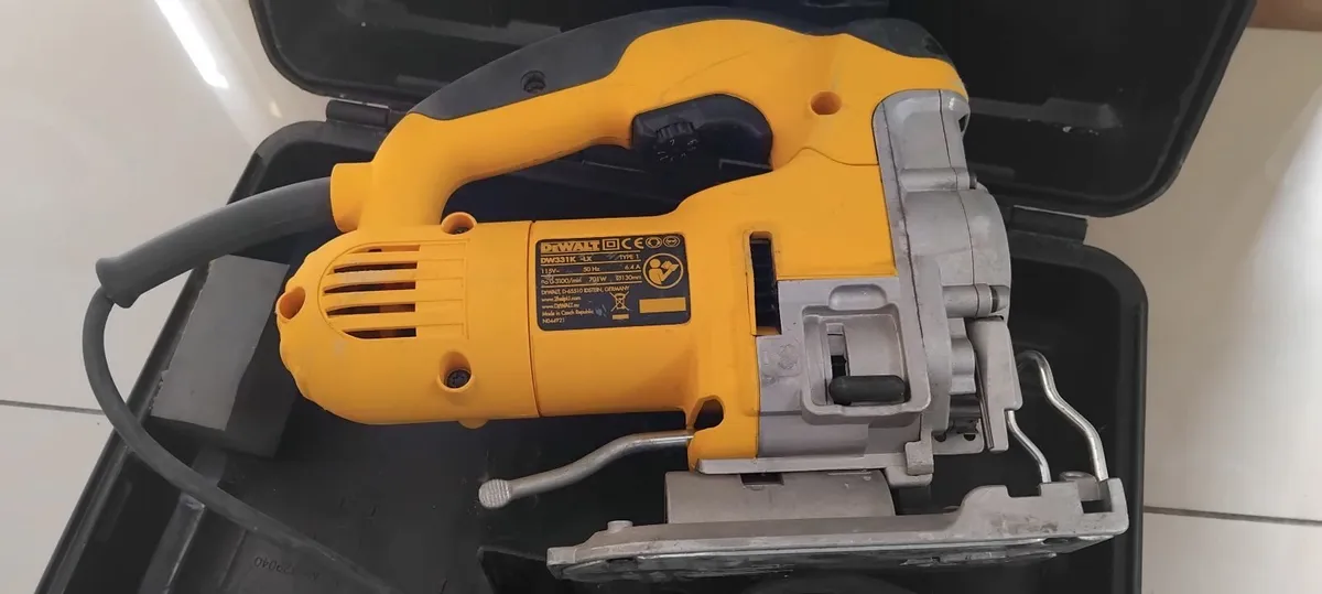 Dewalt DW331K-LX Variable Speed jigsaw 110v - Image 4