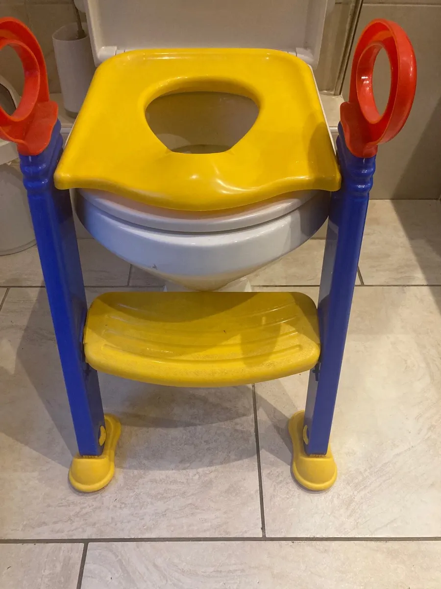 Potty training seat for toilet - Image 1
