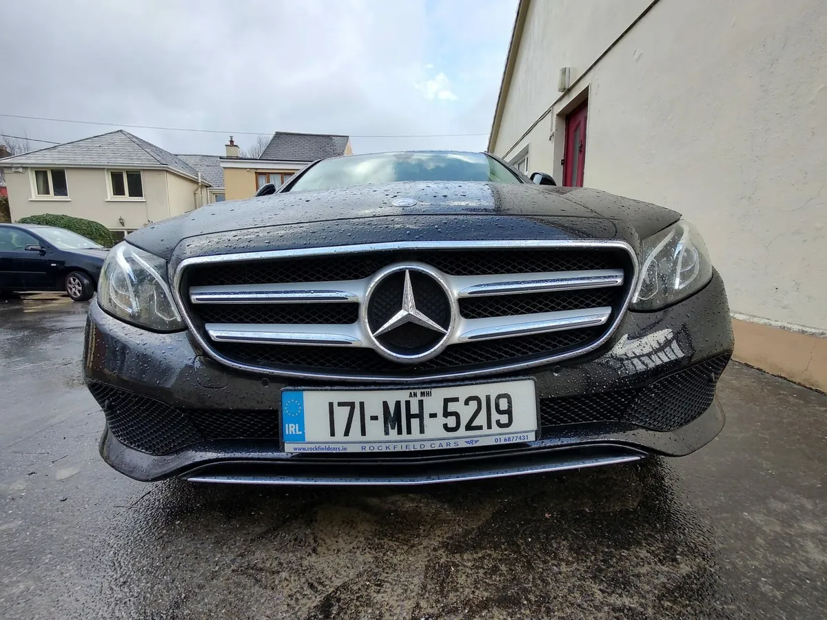 Mercedes E220 AUTOMATIC - Image 1