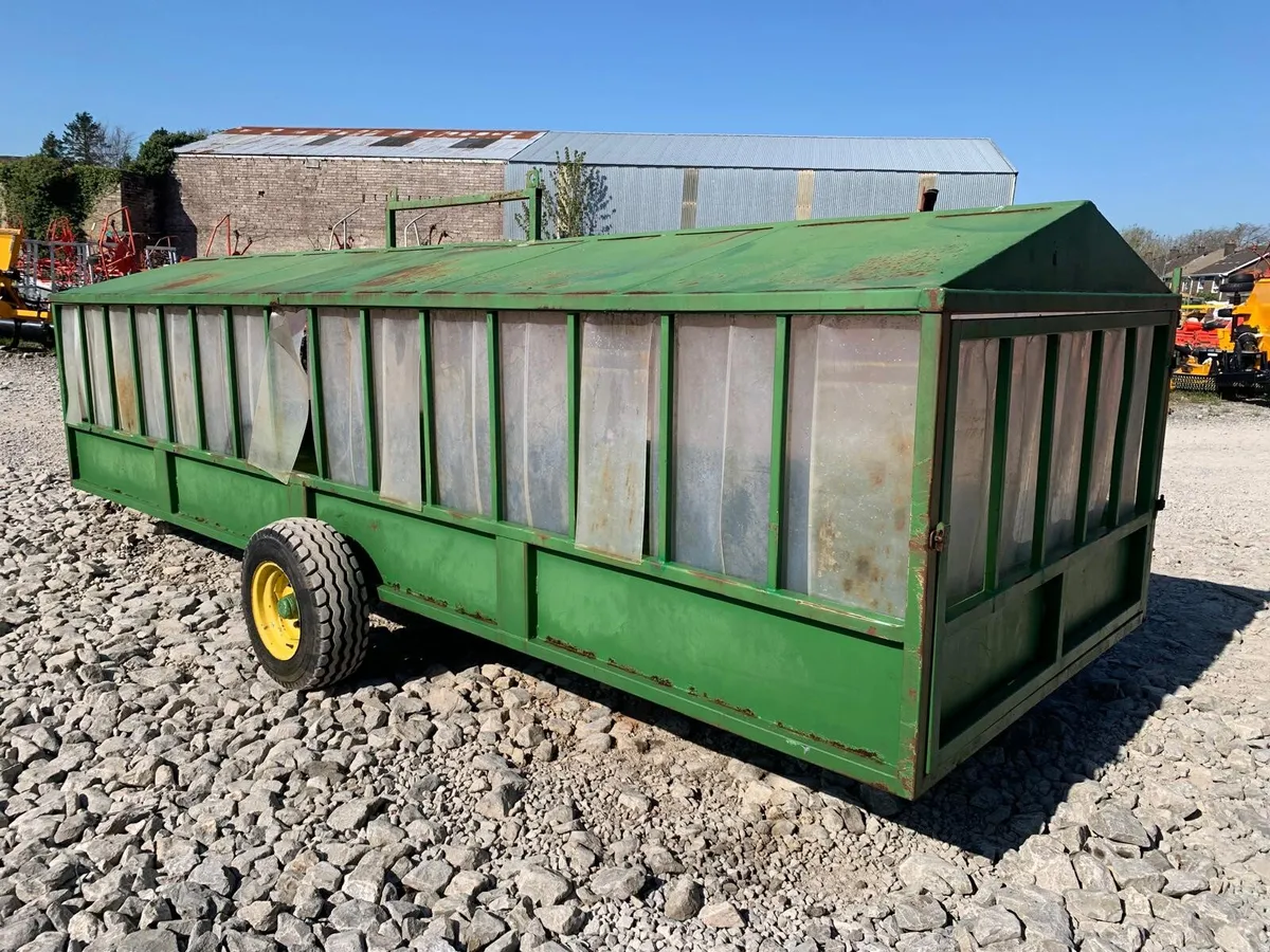 FEEDING TRAILER 20' X 6' - Image 3