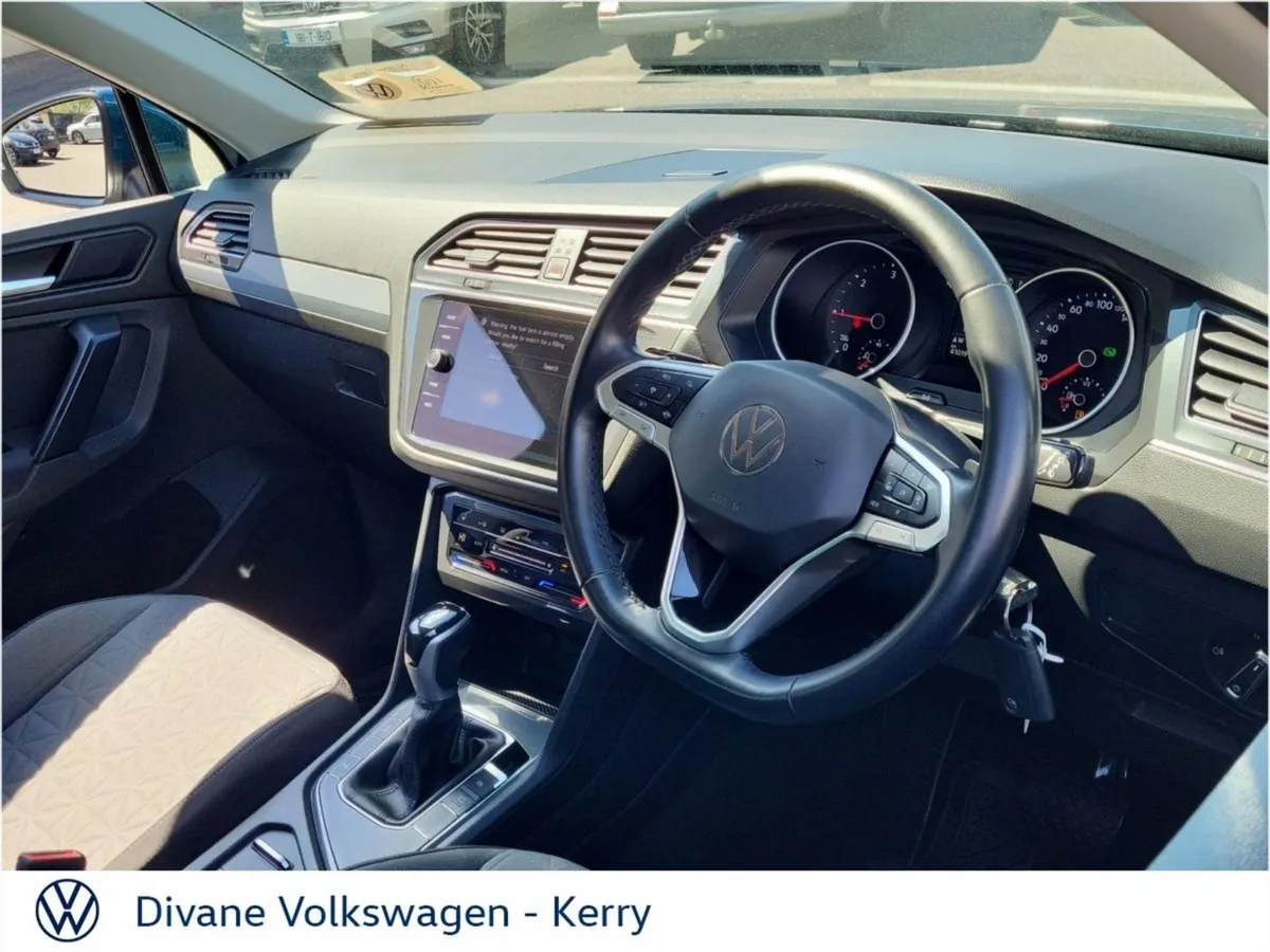 Volkswagen Tiguan Life Automatic 150 BHP - Image 4