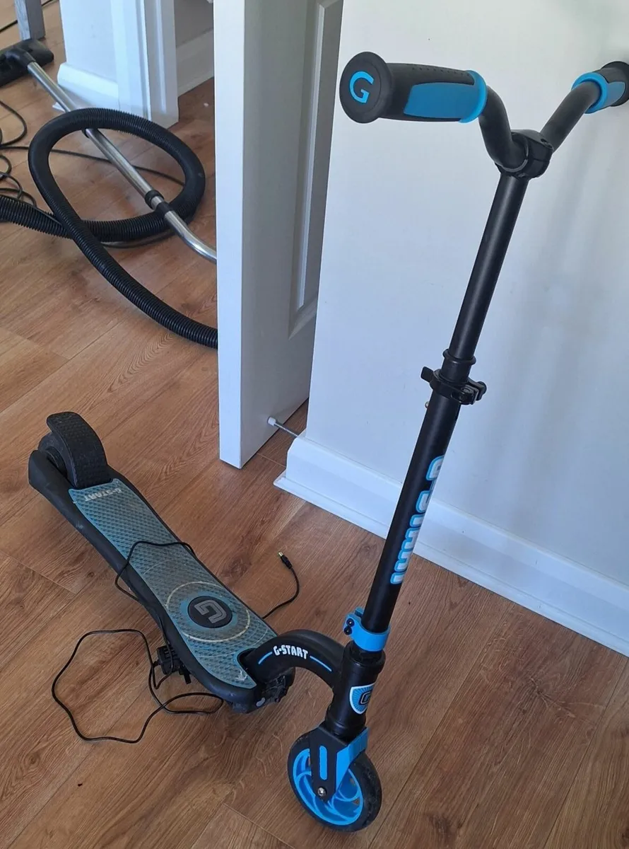 Electric scooter - Image 2