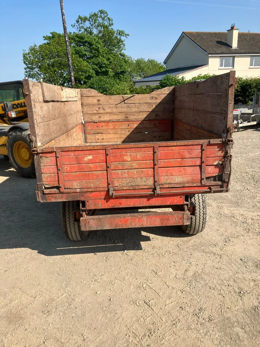 Trailer - Image 1