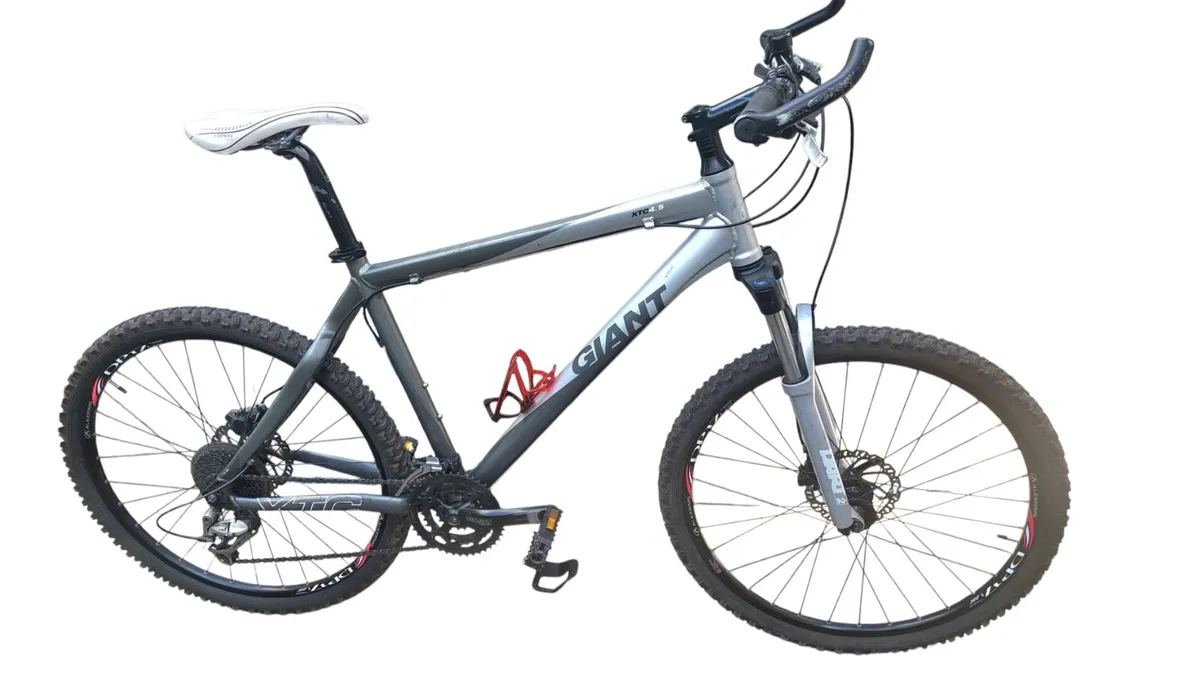 Giant XTC 4.5 Hardtail Mountain Bike - Image 1