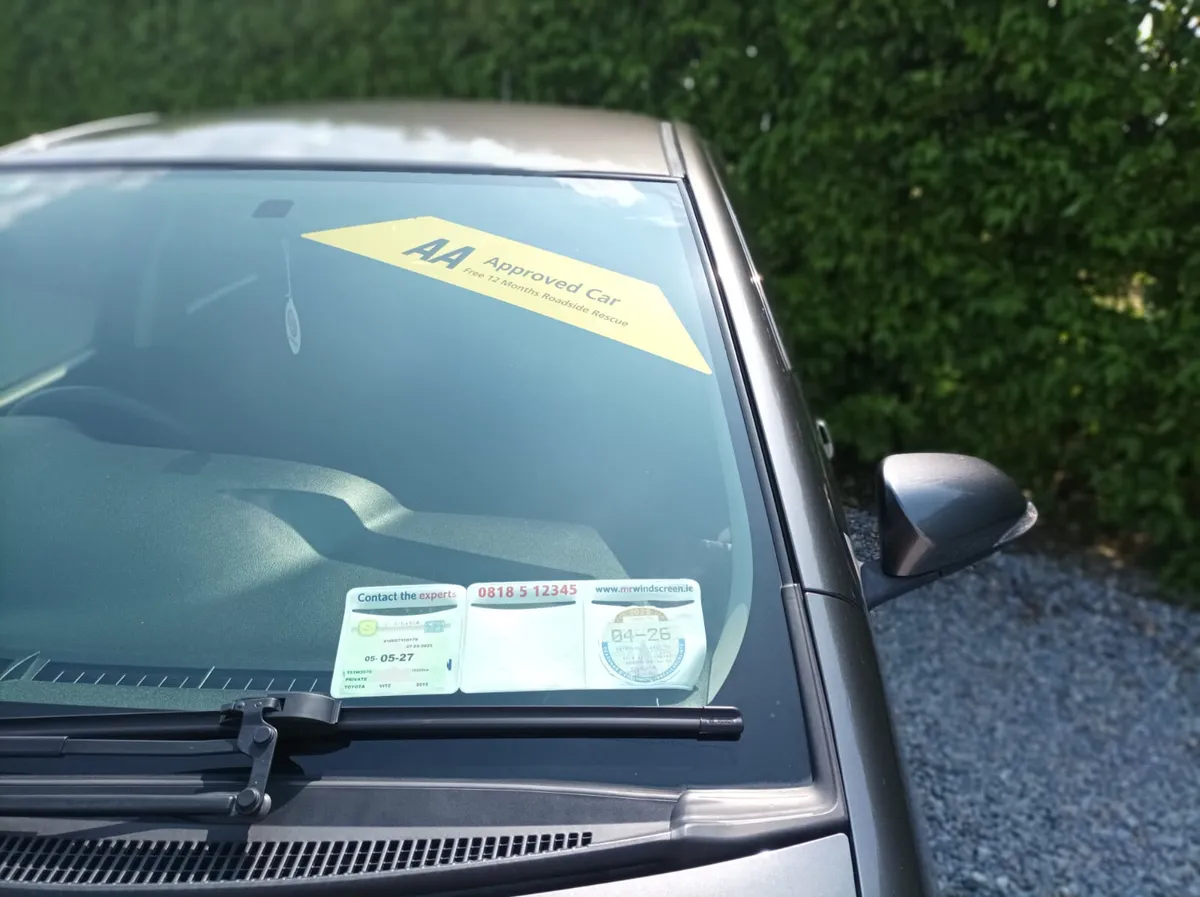TOYOTA YARIS 1.3 AUTOMATIC 2015 - Image 2