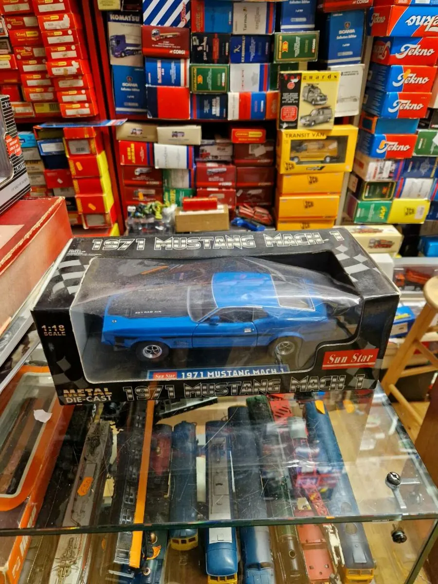 Corgi Sunstar Ford Mustang 1.18 - Image 1