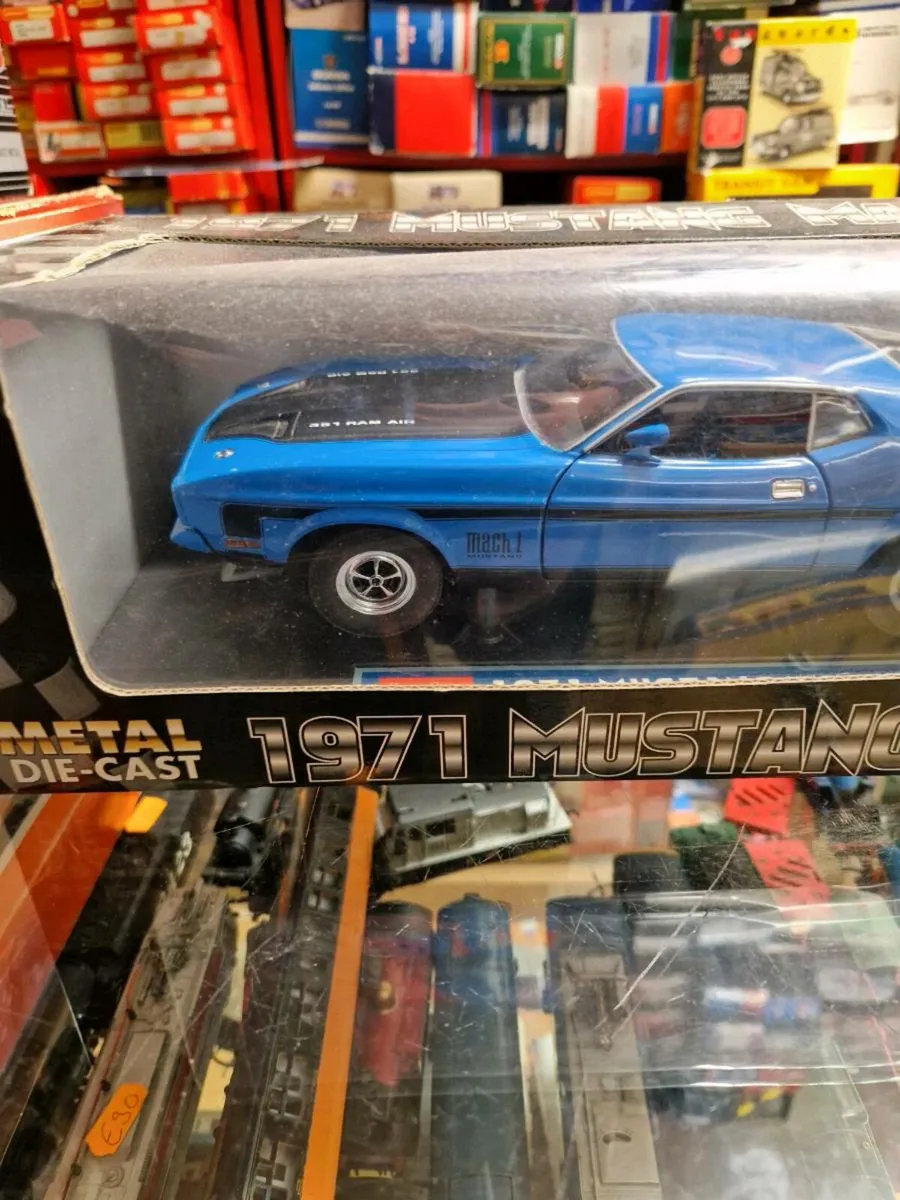 Corgi Sunstar Ford Mustang 1.18 - Image 2