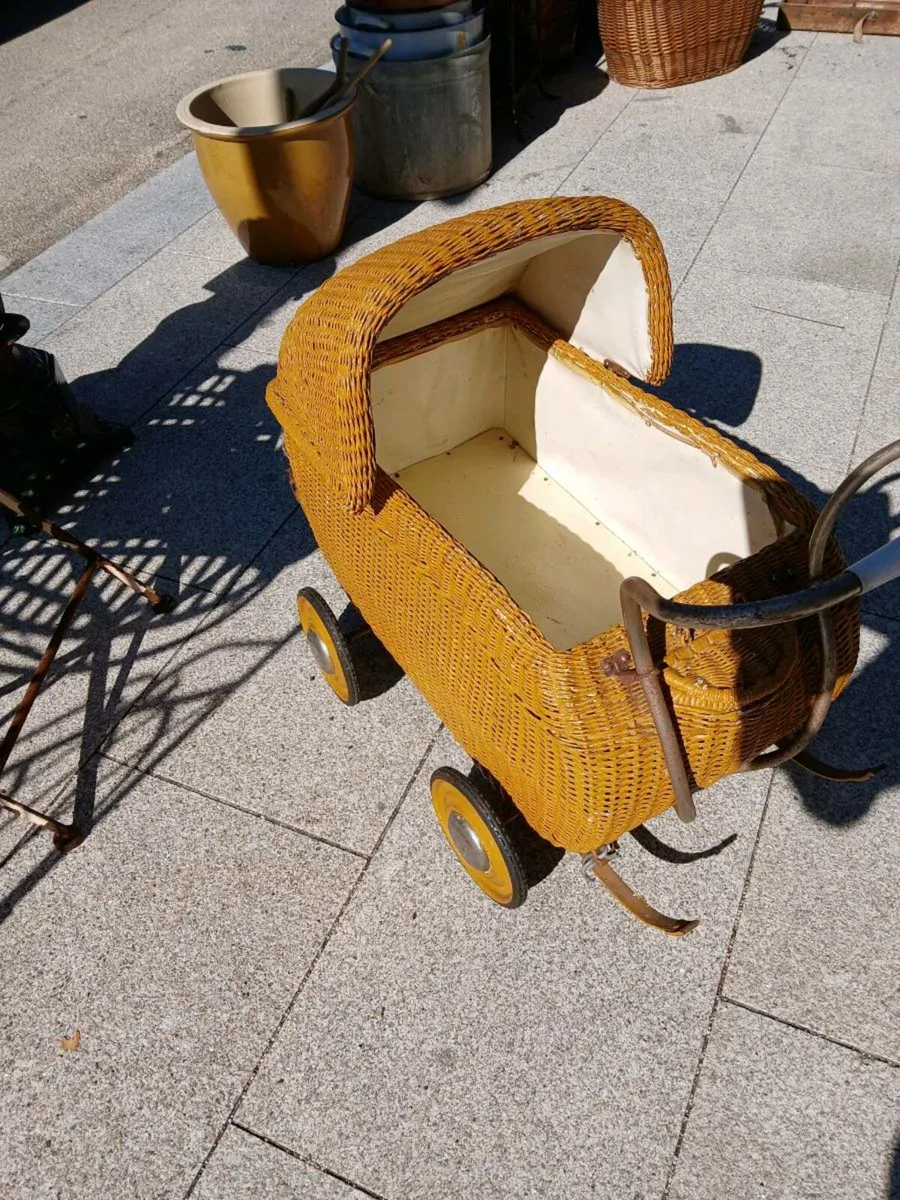 Vintage cane dolls Pram - Image 2