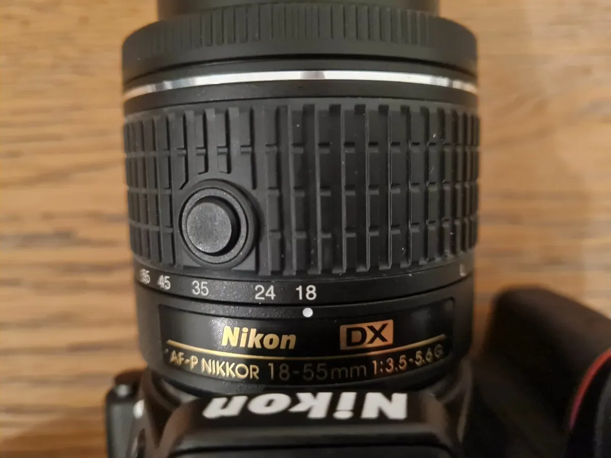Nikon d5300 Digital SLR camera, includes lens, bag - Image 3