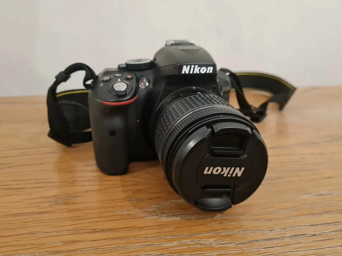 Nikon d5300 Digital SLR camera, includes lens, bag - Image 4