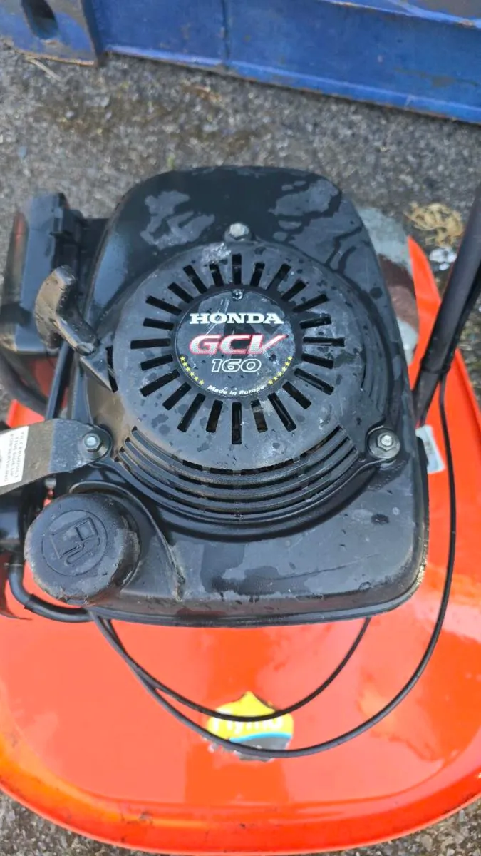 Flymo Honda Hover mower - Image 4