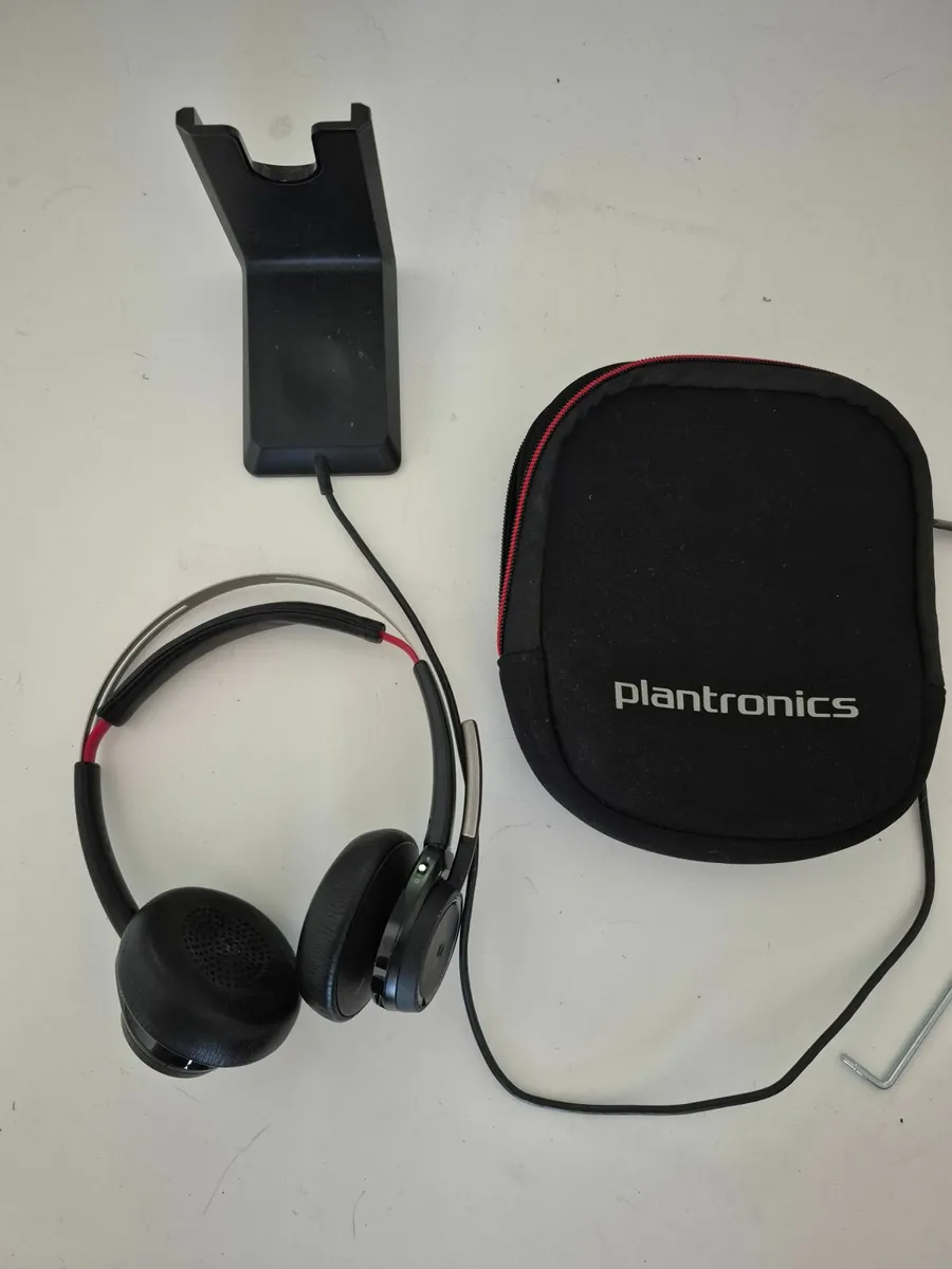 Plantronics PLT Voyager Focus UC Headset headphone - Image 2
