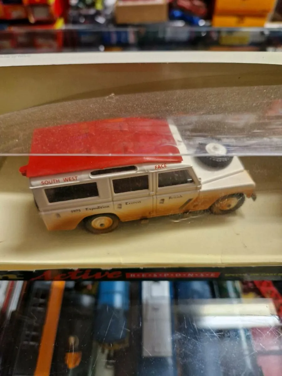 Corgi Solido Landrover - Image 4