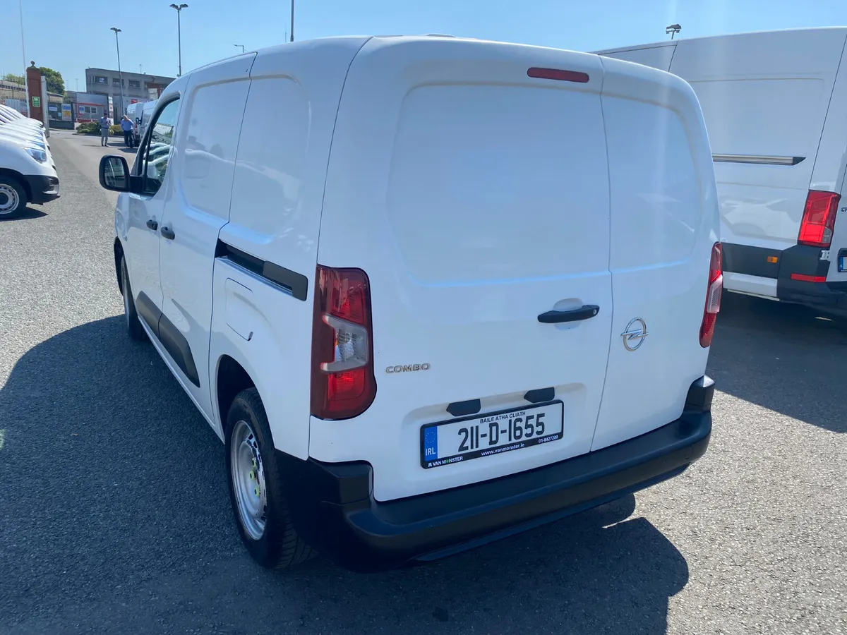 2021 Opel Combo 1.5 75BHP - Image 4