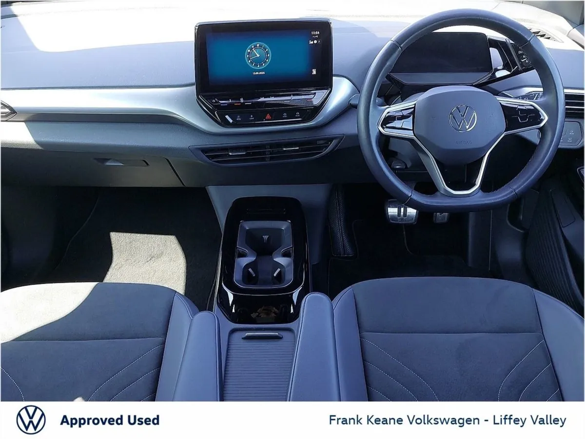Volkswagen ID.4 Life 77kwh 204HP  heated Seats - Image 2