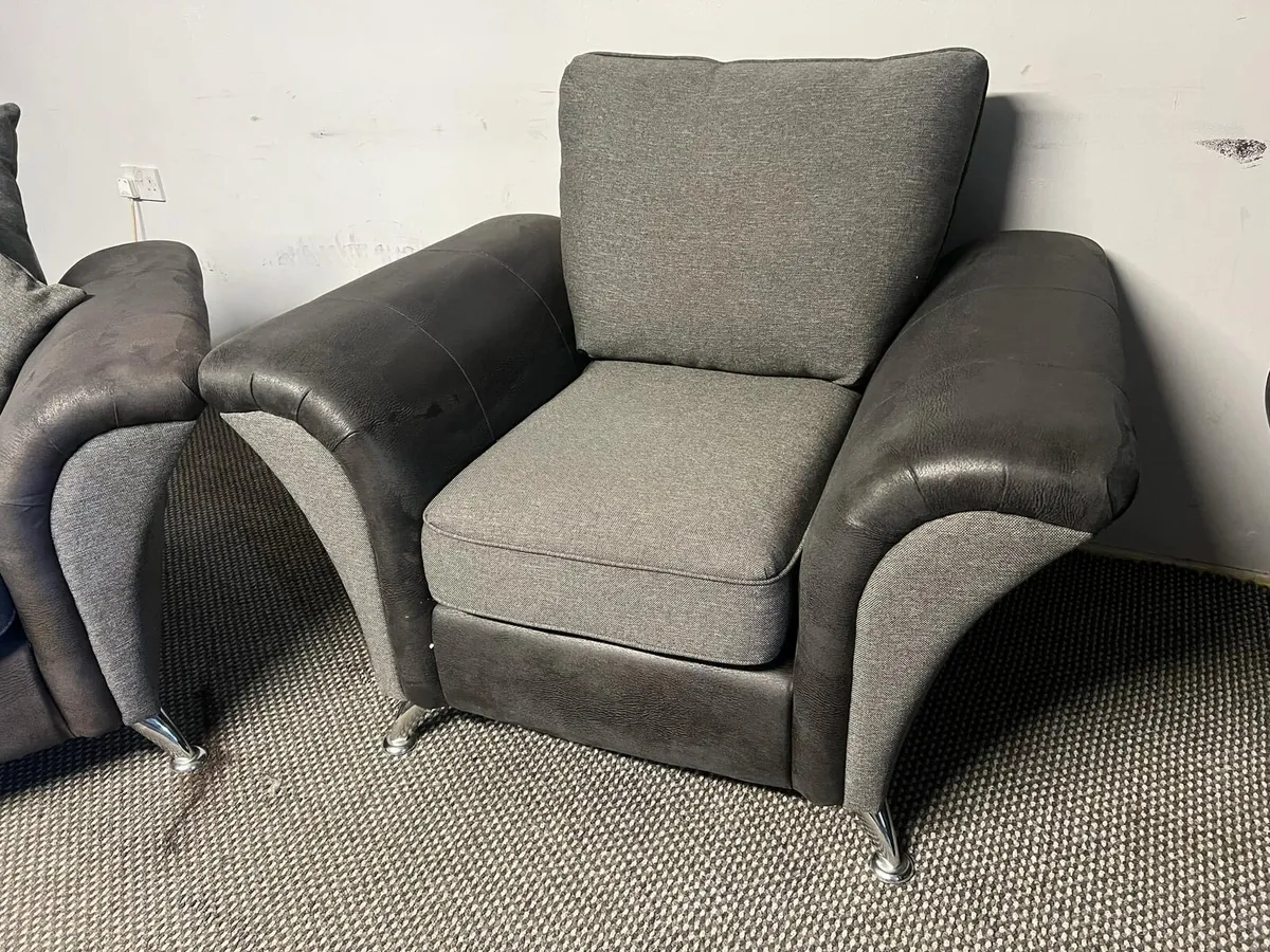 Sofas - Image 3