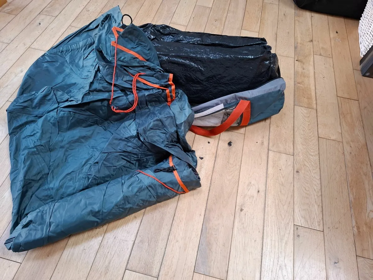Tent - Image 3