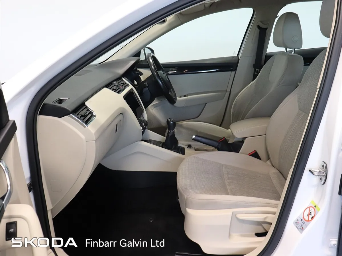 Skoda Octavia 1.0tsi style - Image 4