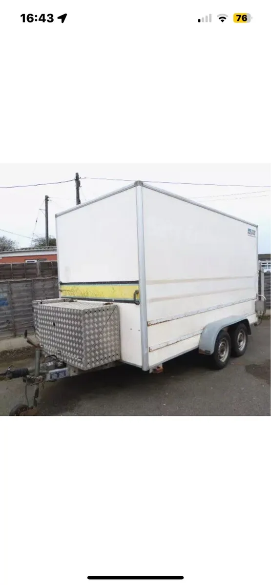 Twin wheel box trailor - Image 1