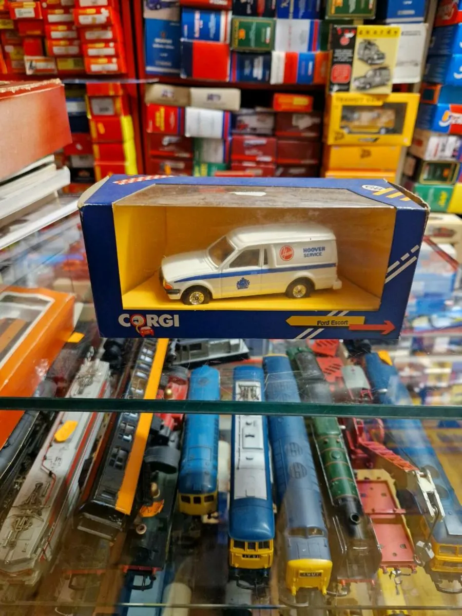 Corgi Ford Escort Van - Image 1