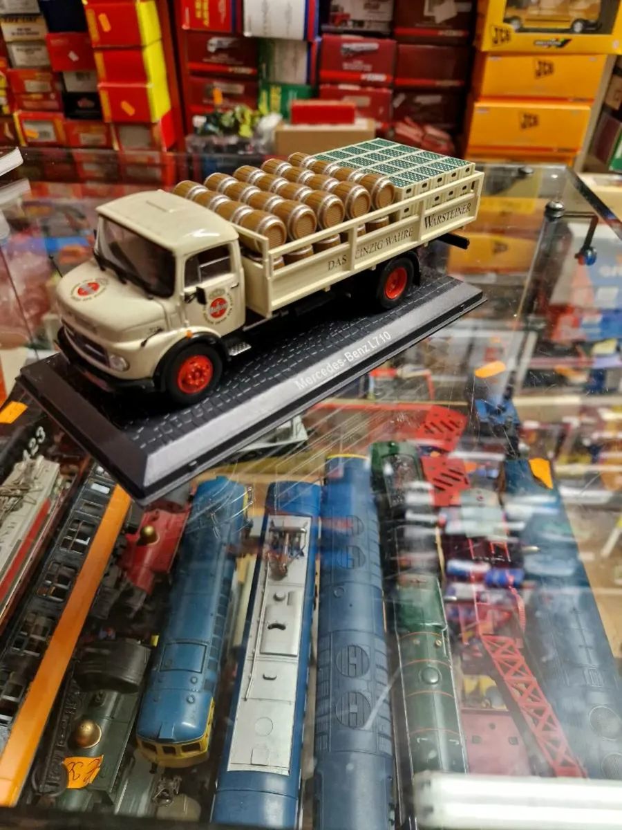 Corgi Atlas Mercedes Beer Truck - Image 1