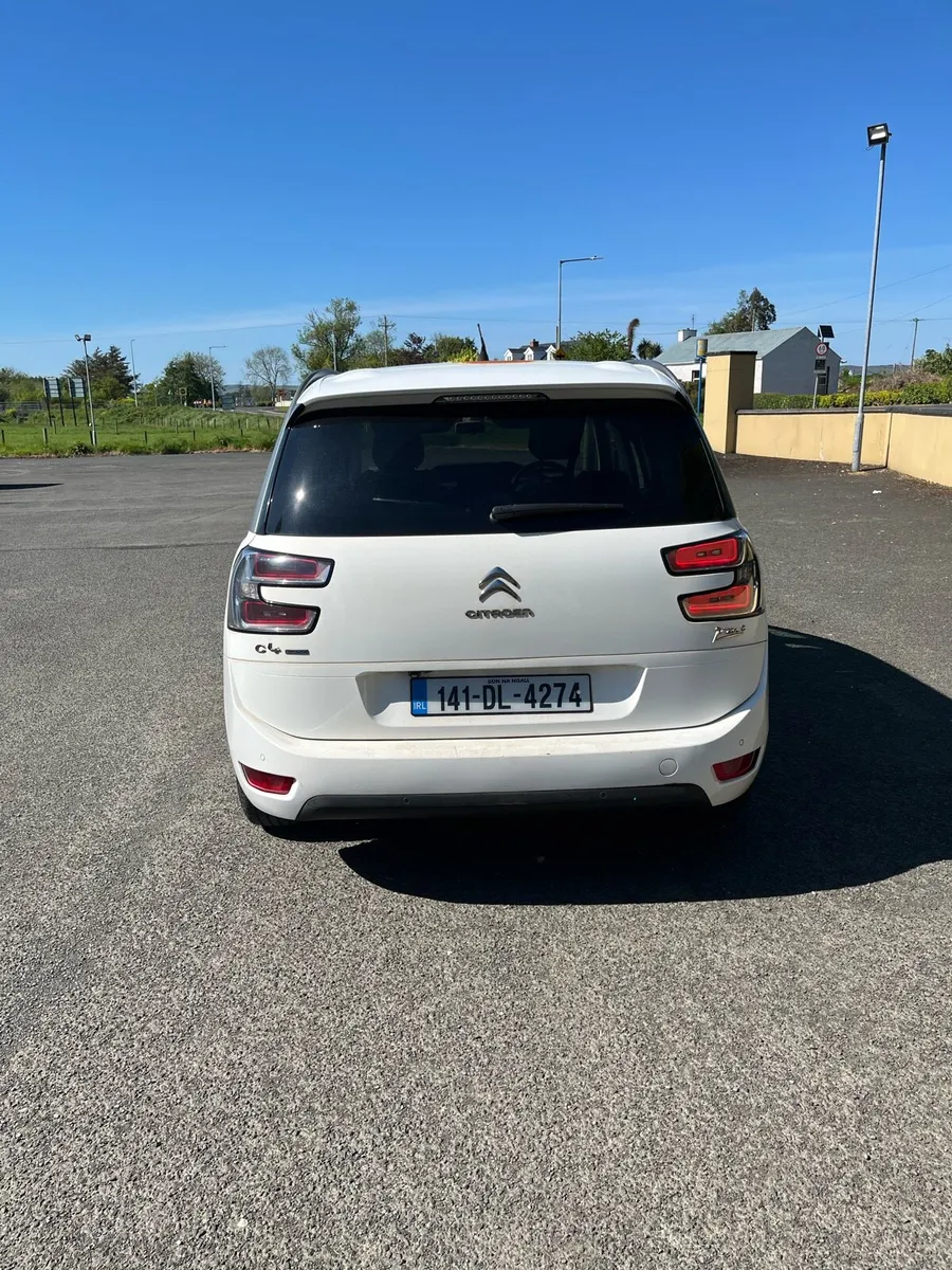 Car - Image 3