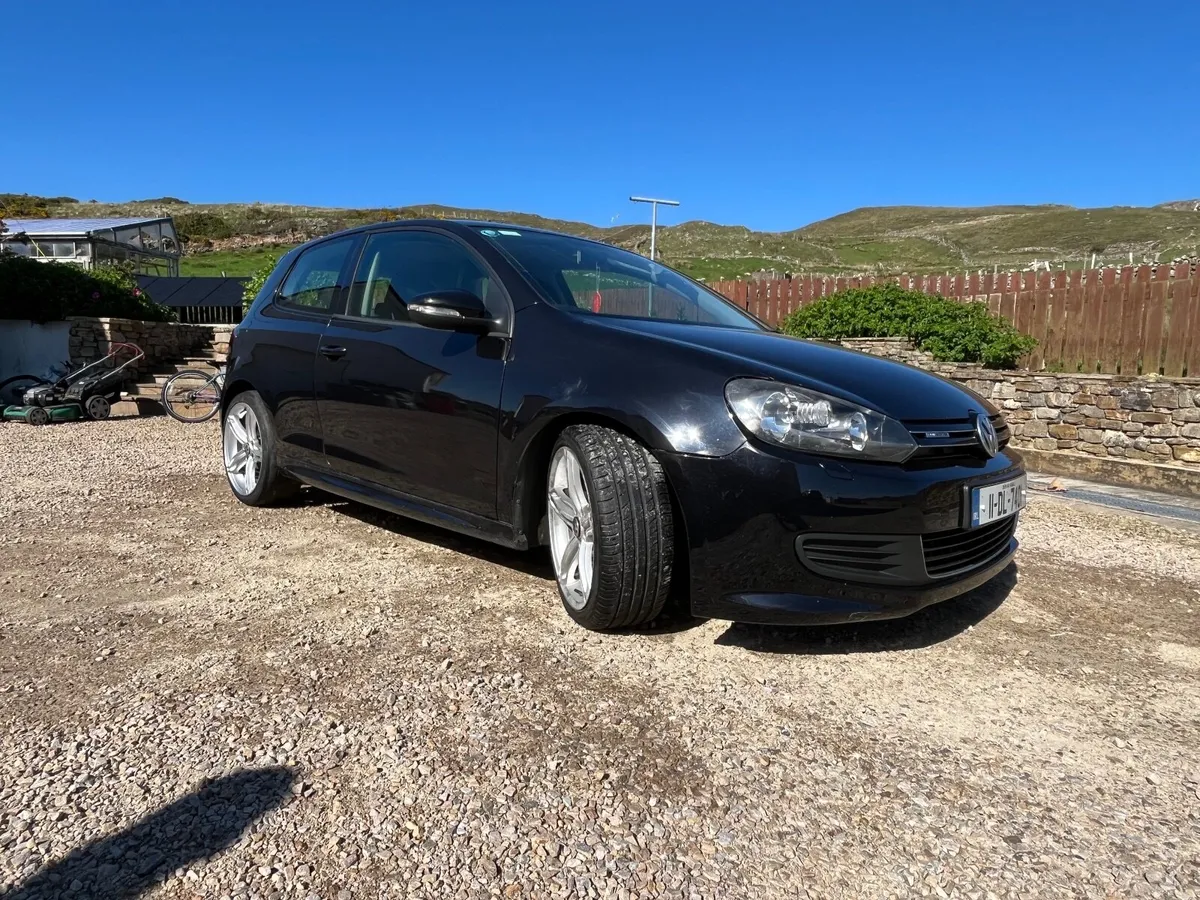 Volkswagen Golf 2011 - Image 1