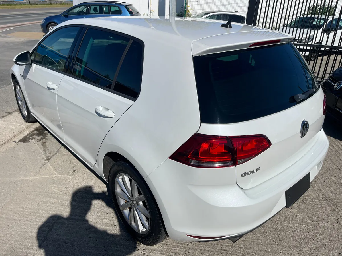 VOLKSWAGEN GOLF 2015, 1.2 TSI 5DR AUTO LOW KMS - Image 4