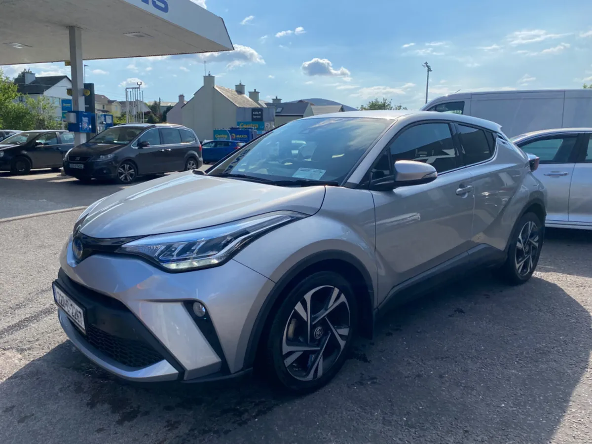 Toyota C-HR Hybrid Sport Automatic 2022 (222) - Image 4