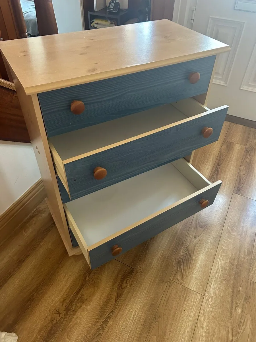 Five Drawer Dresser - Image 3