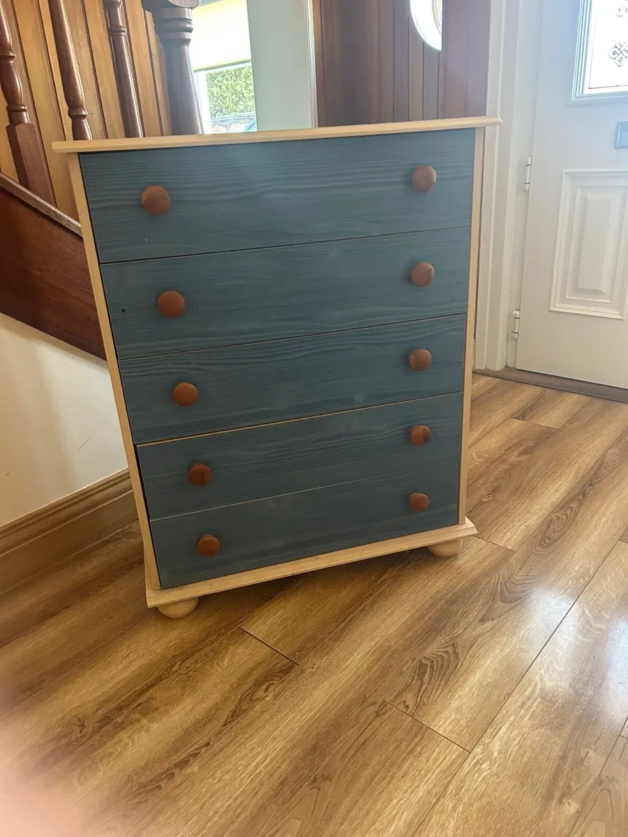 Five Drawer Dresser - Image 4