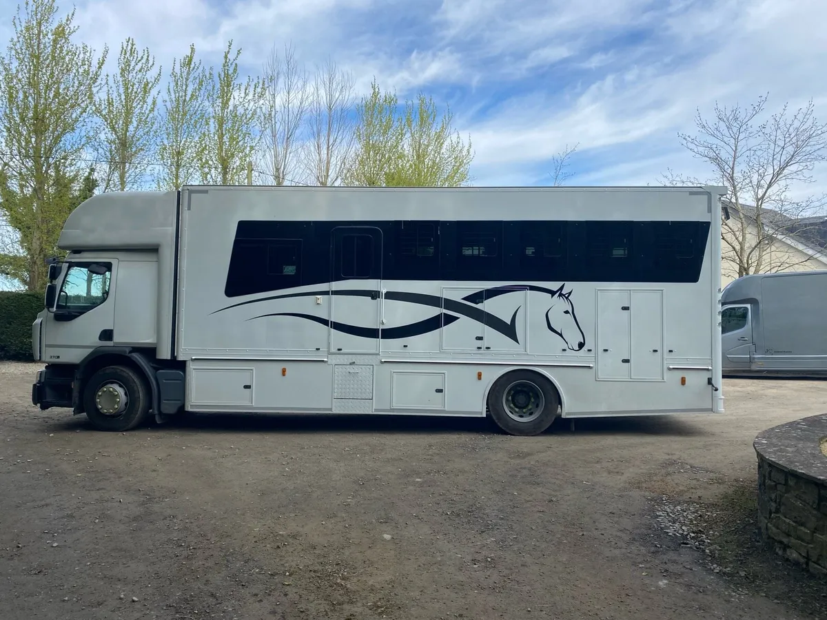 132 Renault horse truck - Image 3