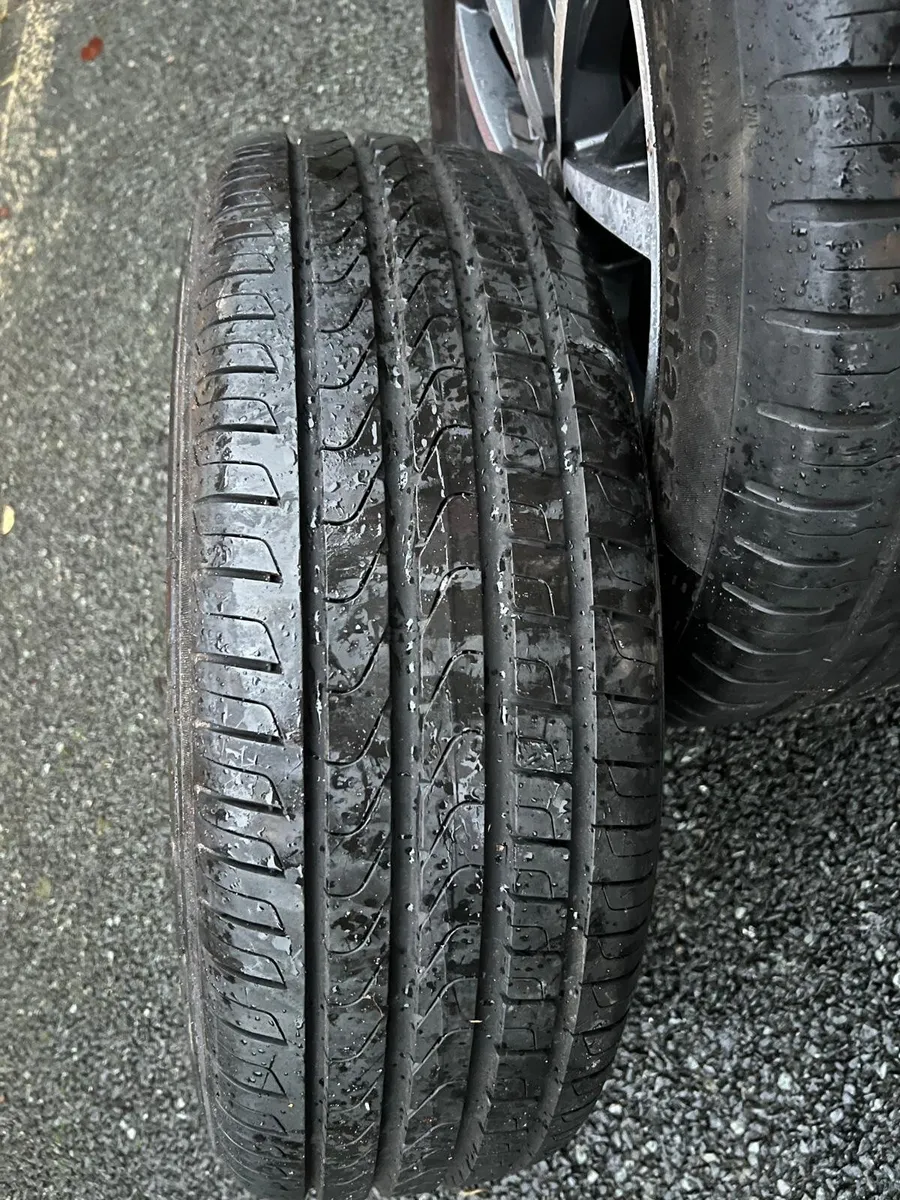 17 inch Genuine VW Tiguan Wheels & Tyres - Image 2