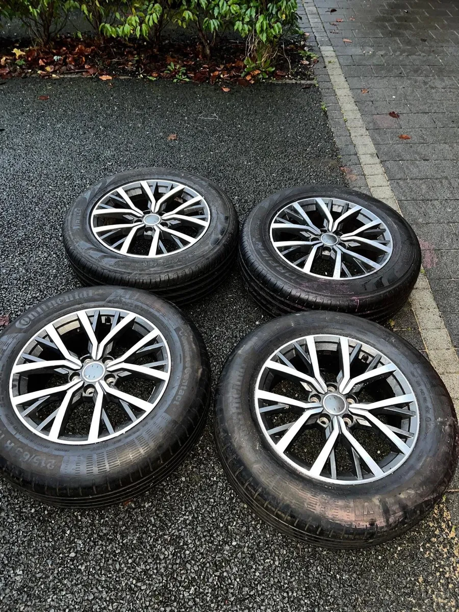 17 inch Genuine VW Tiguan Wheels & Tyres - Image 3