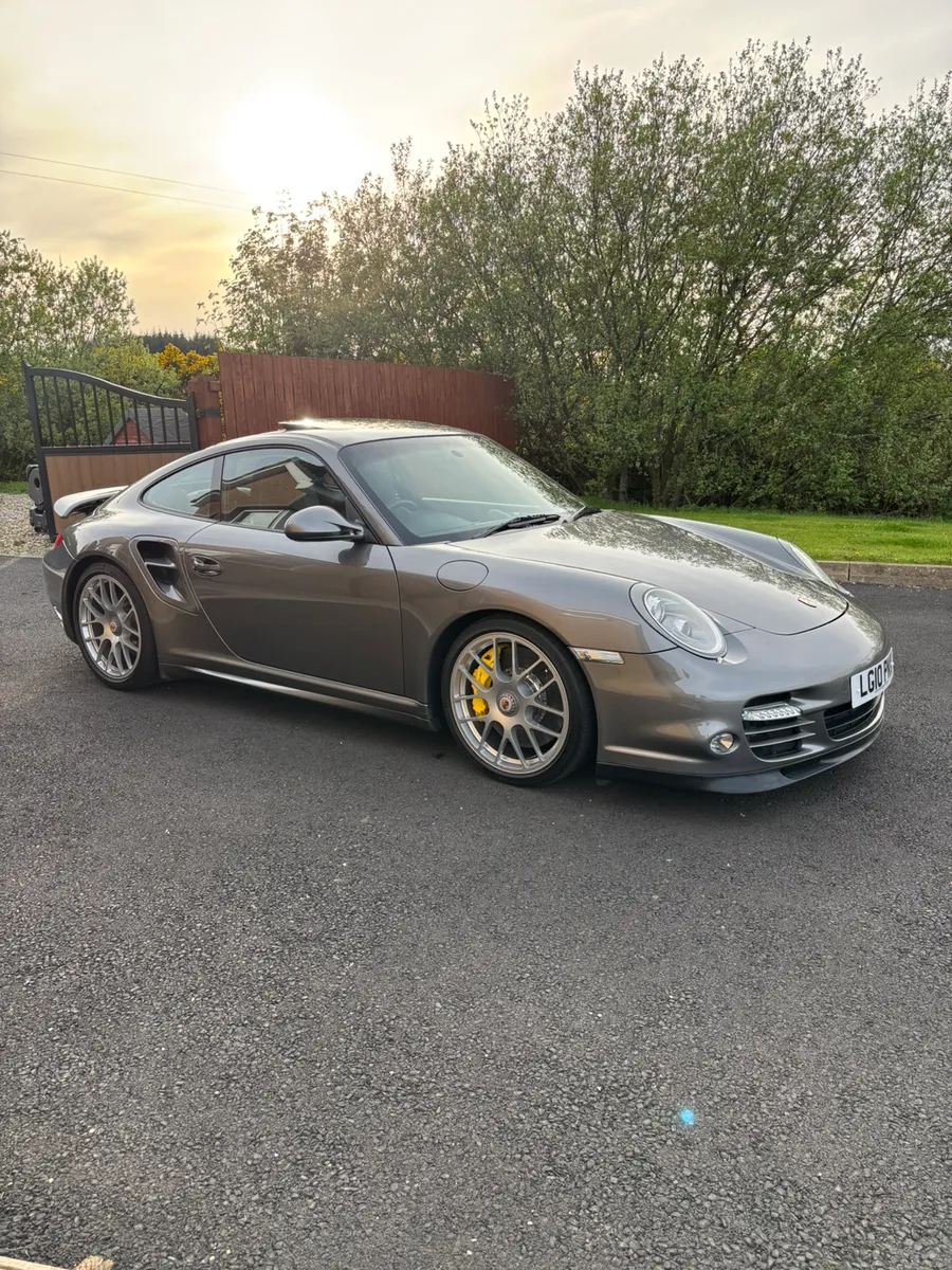 Porshe 911 997 Gen2 turbo s - Image 4