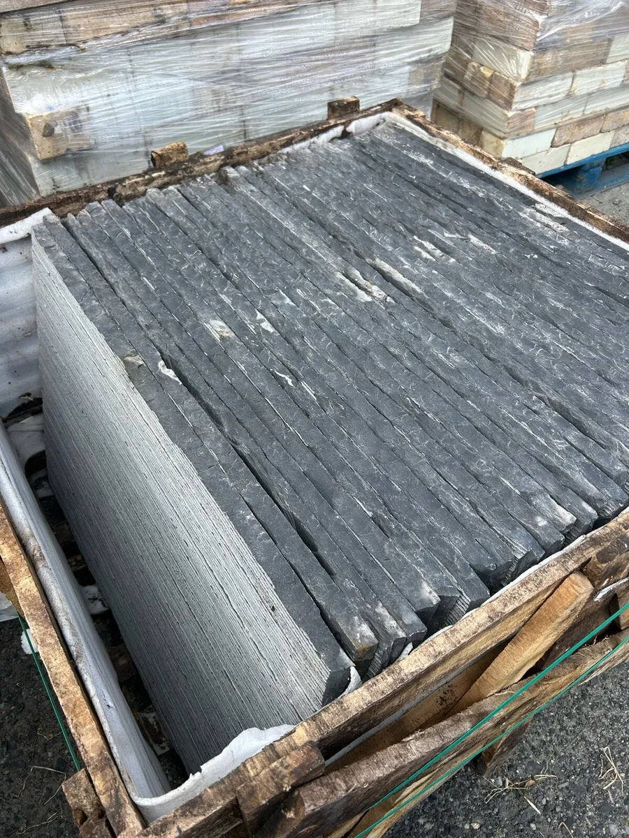 Limestone slabs - Image 1
