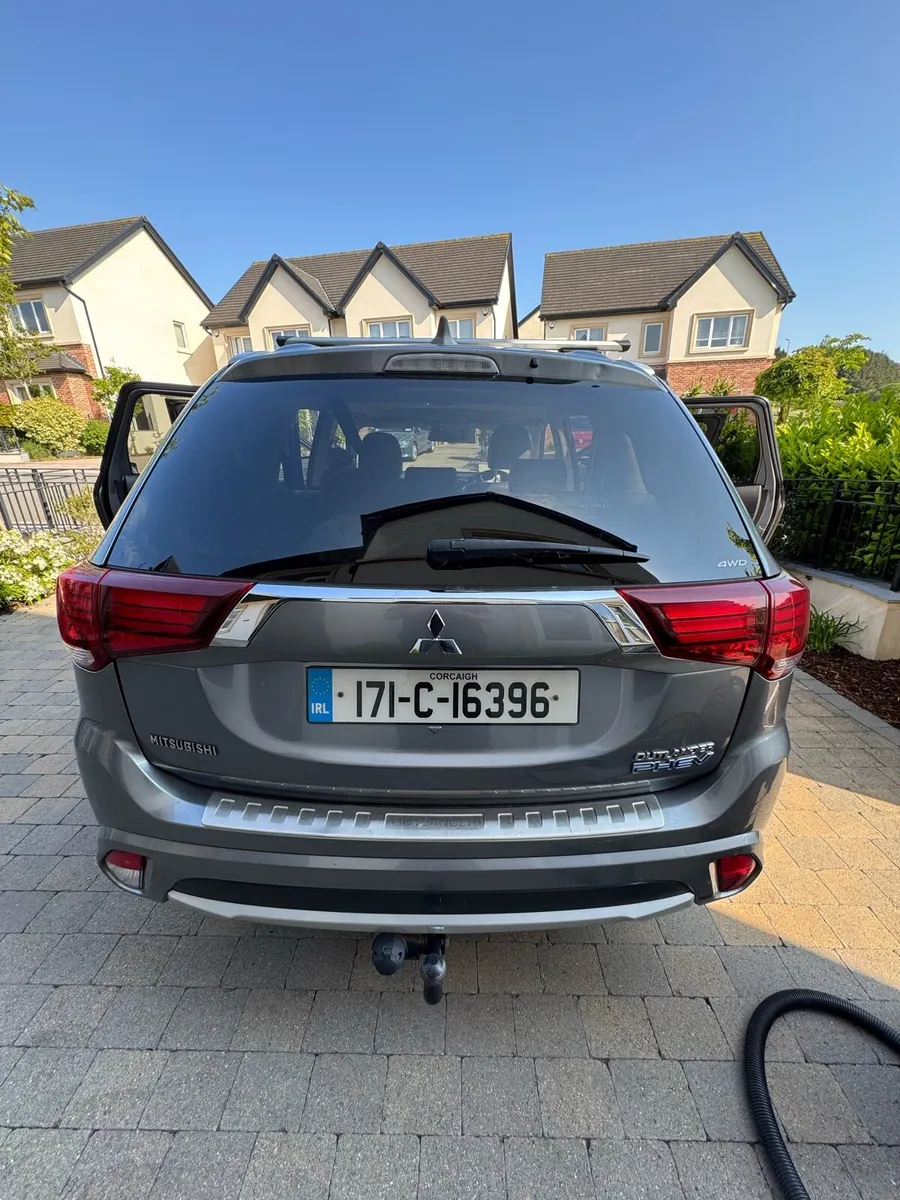 Mitsubishi Outlander 2017 - Image 2