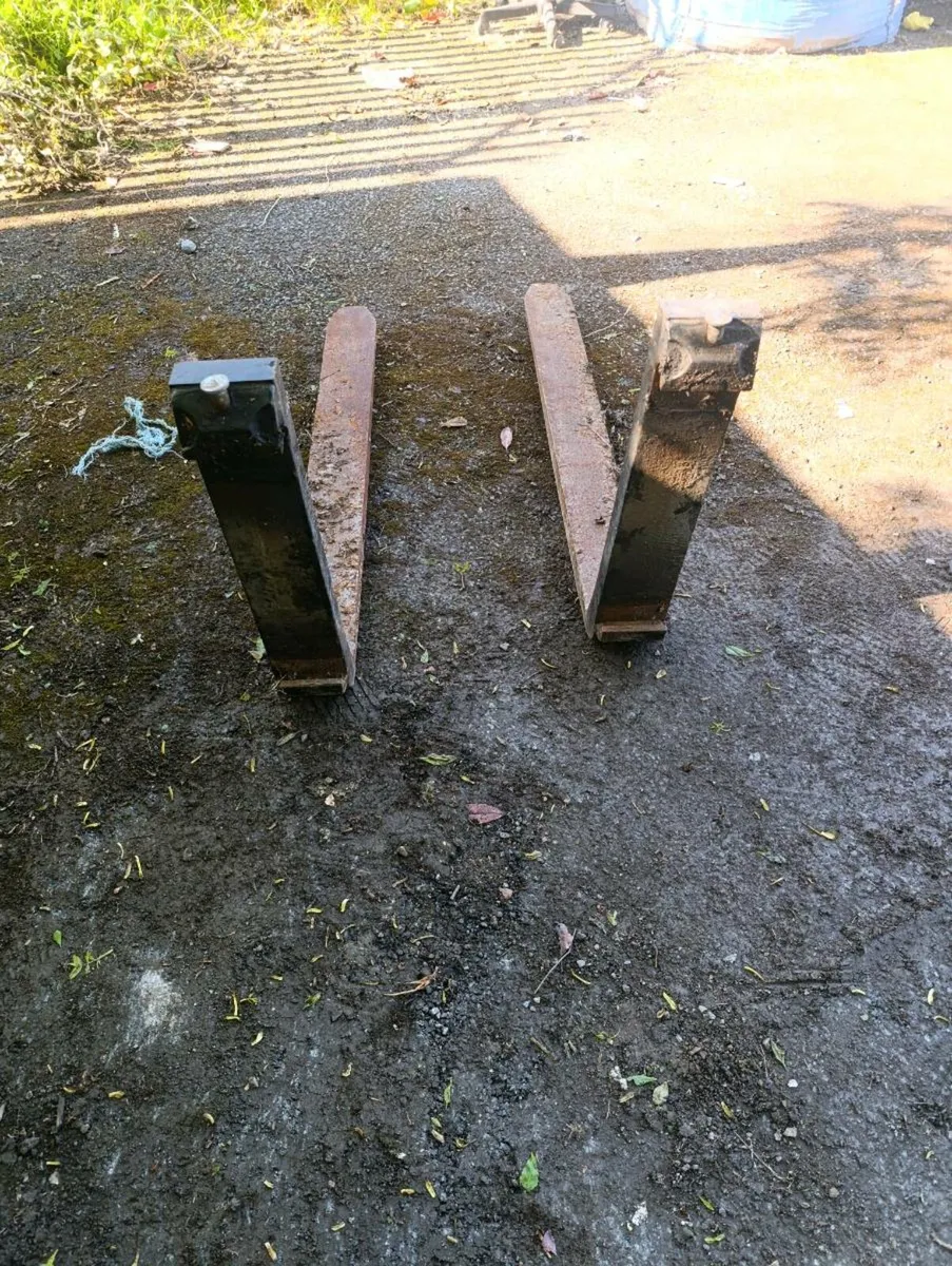 forklift forks - Image 2