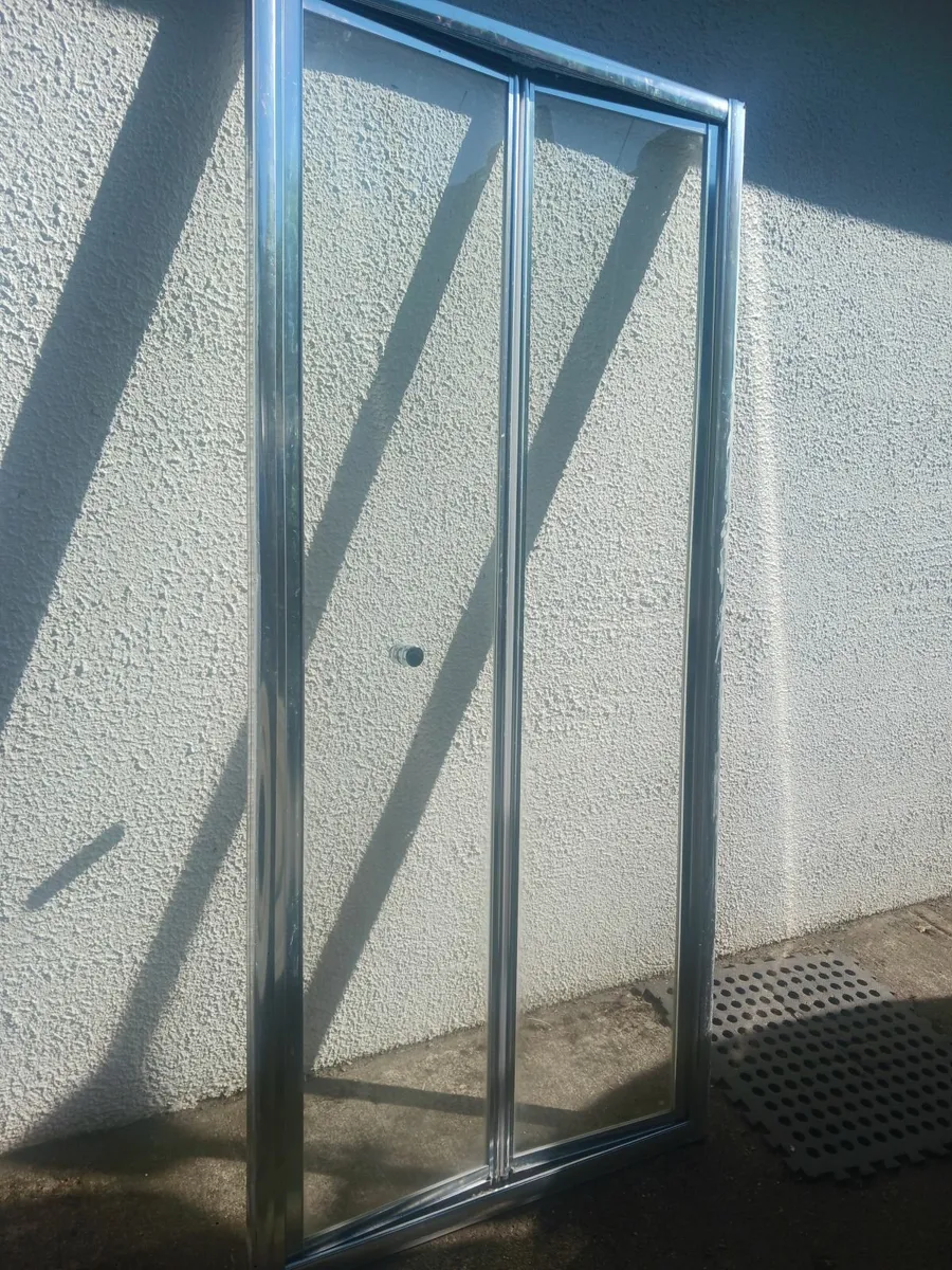 900mm shower door