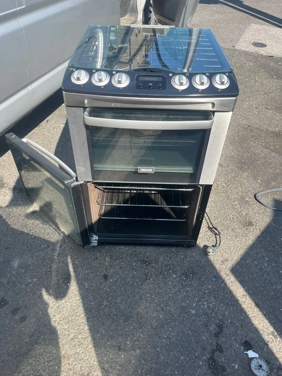 Gas cooker for sale - Image 1