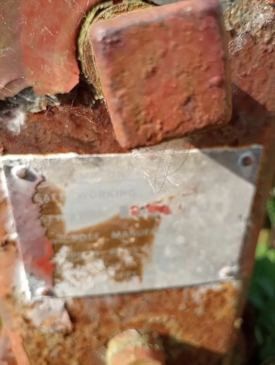 Winch - Image 1
