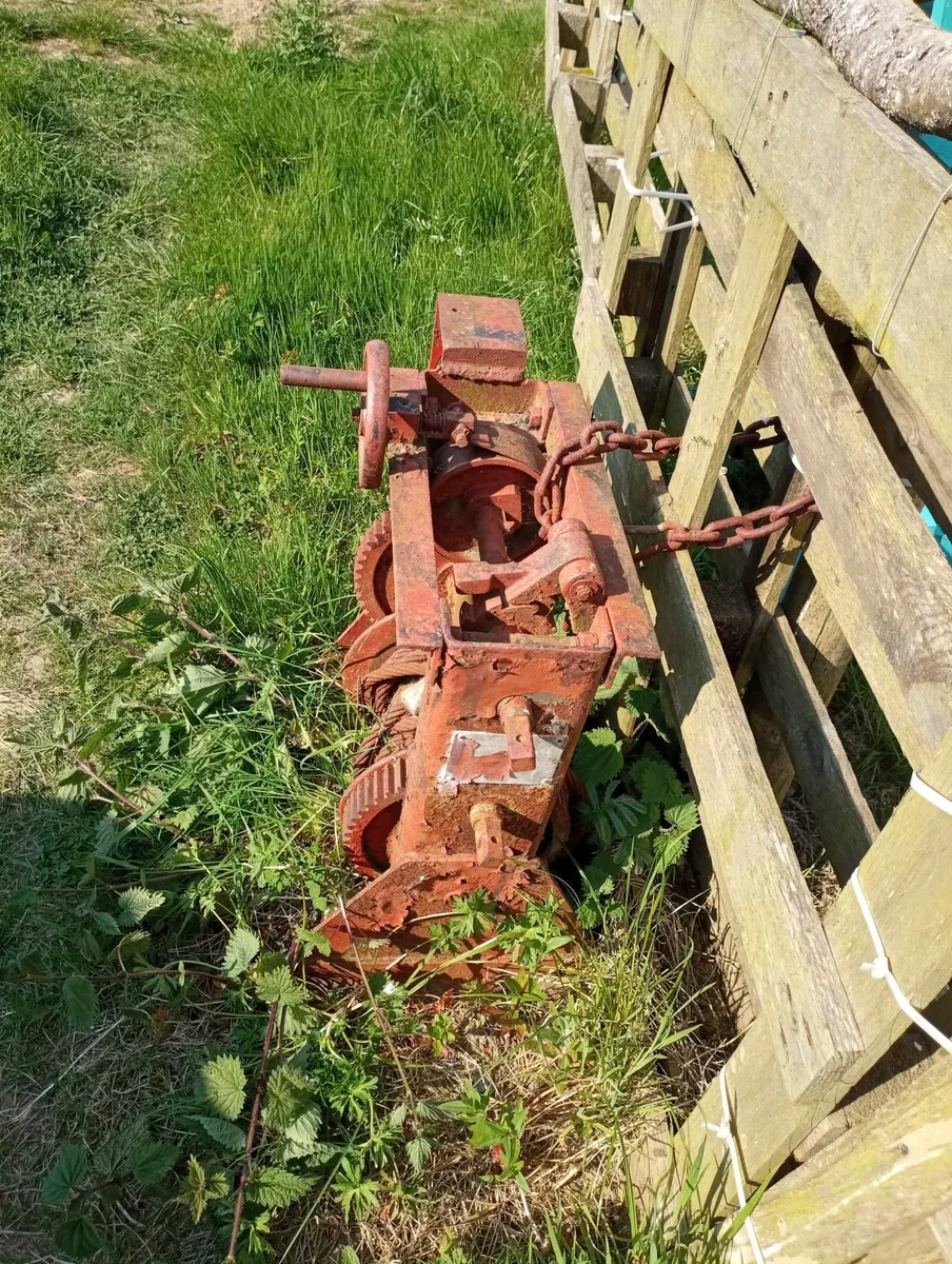 Winch - Image 2