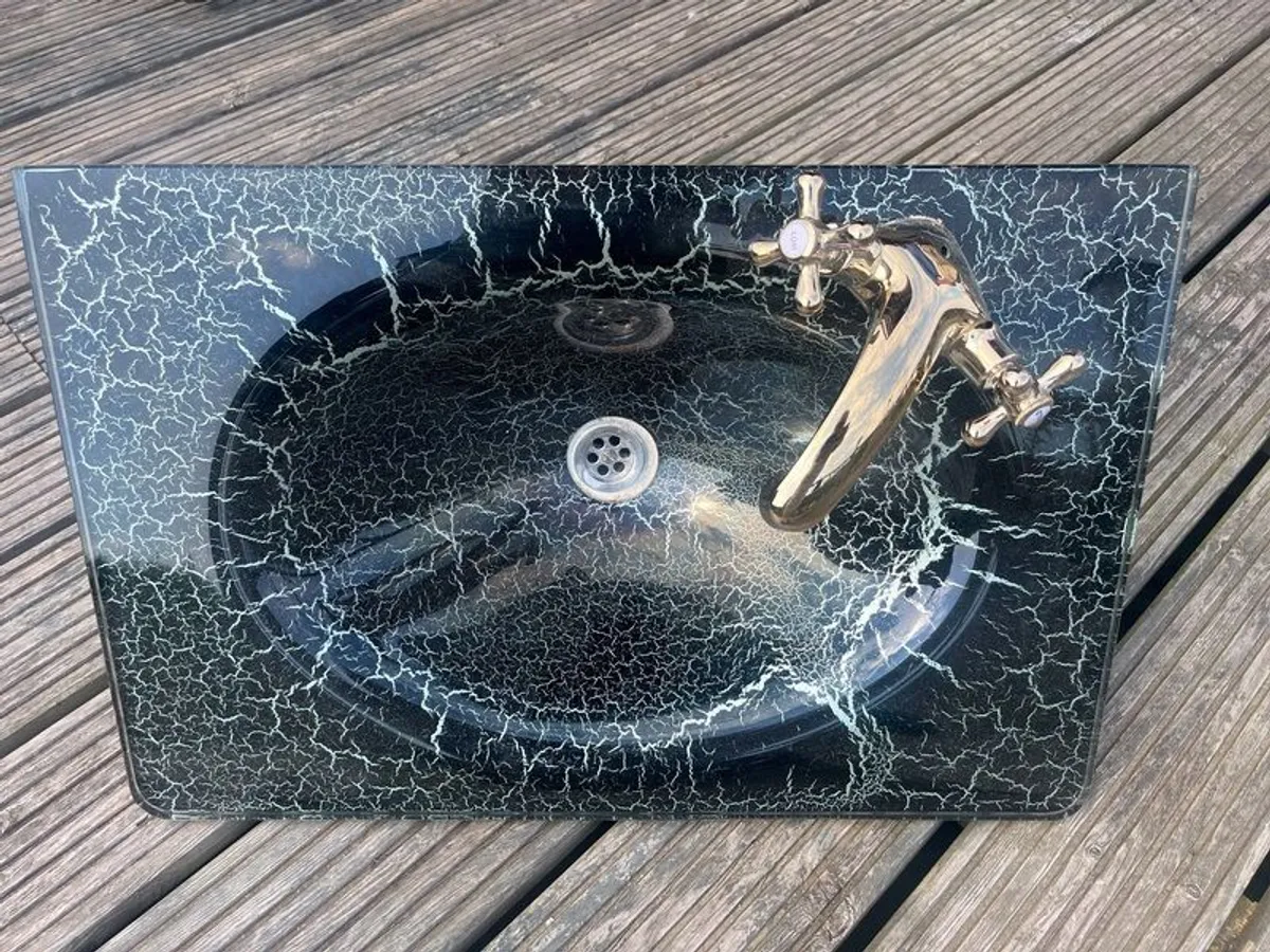 Sink - Image 1