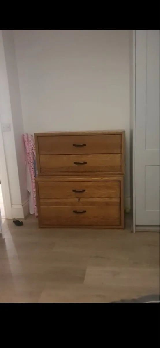 Chest of drawers - Image 1