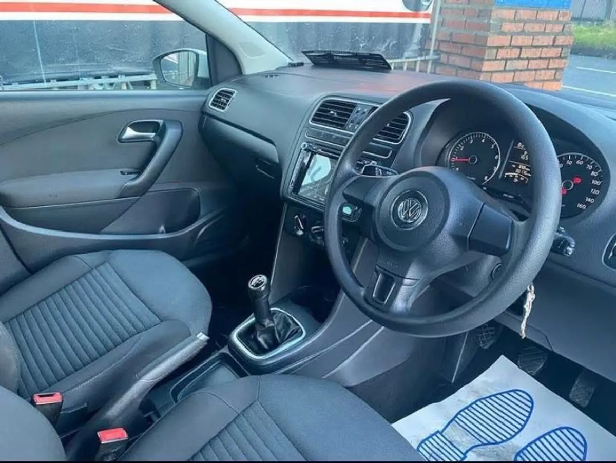 Car - Image 4