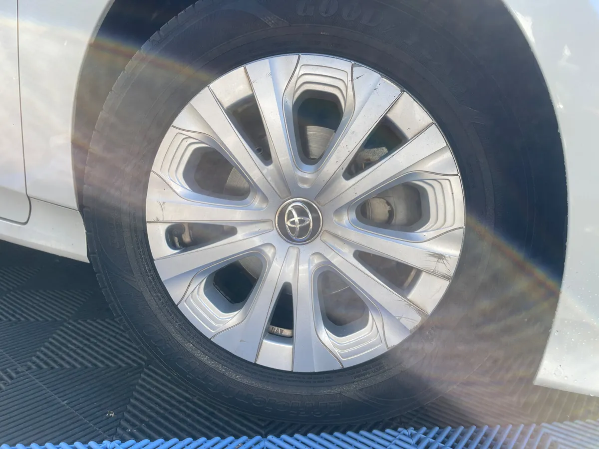 2020 TOYOTA PRIUS (S83) - Image 4