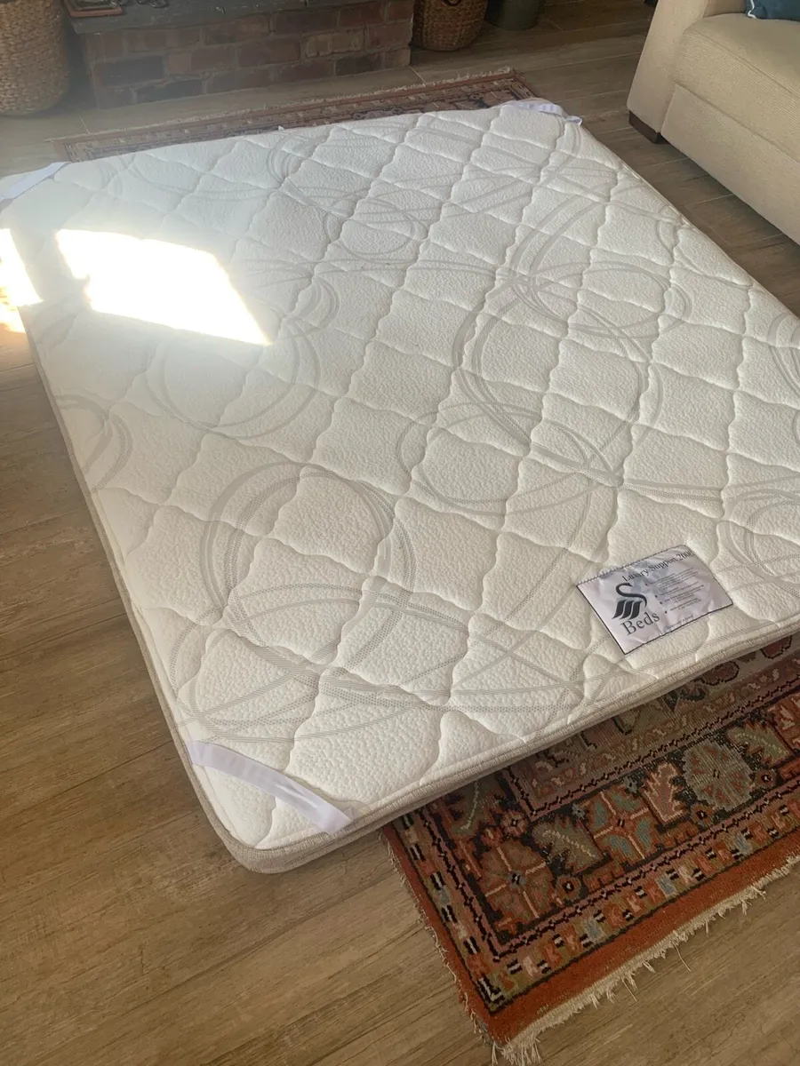Mattress topper - Image 1
