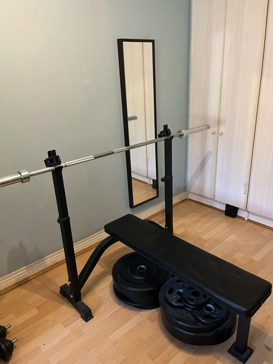 Bench Press with 107.5kg in weights including clips and 20kg Olympic bar - Image 1